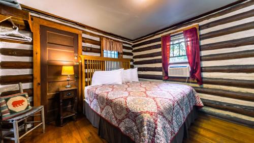 Log Cabin Motor Court Log Cabin Motor Court