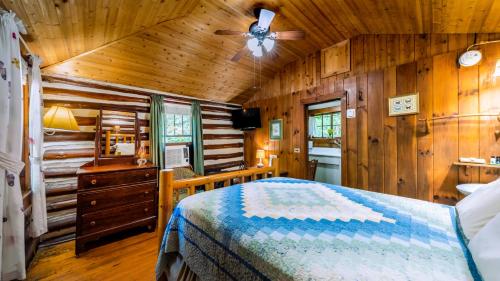 Log Cabin Motor Court Log Cabin Motor Court