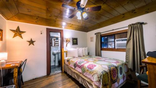 Log Cabin Motor Court Log Cabin Motor Court