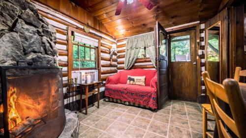 Log Cabin Motor Court Log Cabin Motor Court