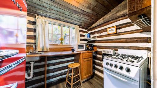 Log Cabin Motor Court Log Cabin Motor Court