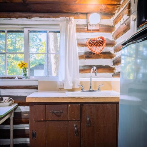 Log Cabin Motor Court Log Cabin Motor Court