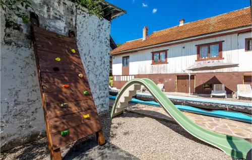 الأنشطة, Beautiful Home In Plaski in Plaski