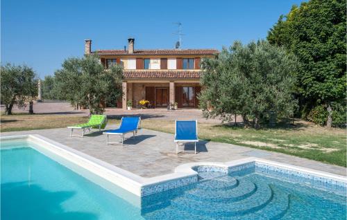 Swimming pool, Nice home in Monteccicardo with 4 Bedrooms, Private swimming pool and Outdoor swimming pool in Monteciccardo