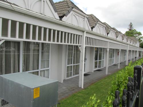 Lake Rotorua Hotel - image 2