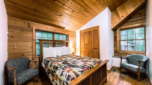 Log Cabin Motor Court Log Cabin Motor Court