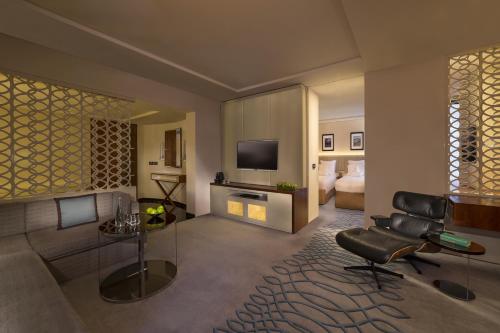 Jumeirah Emirates Towers Dubai, Dubai (foto 10)