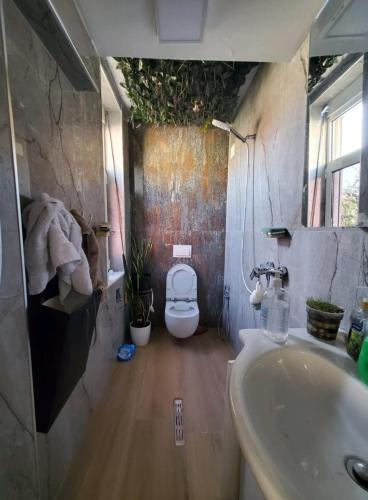 バスルーム, Apartamenti8 Korca in コルセ