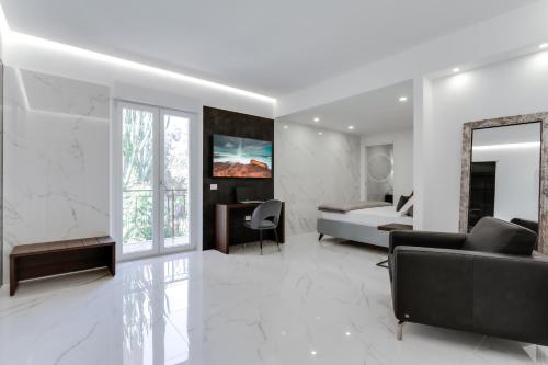 Caralis Suites Rooms 1