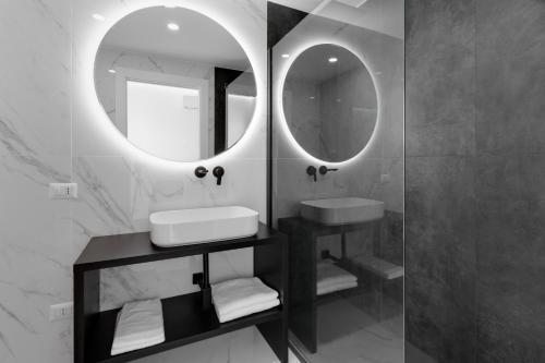 Caralis Suites Rooms 4