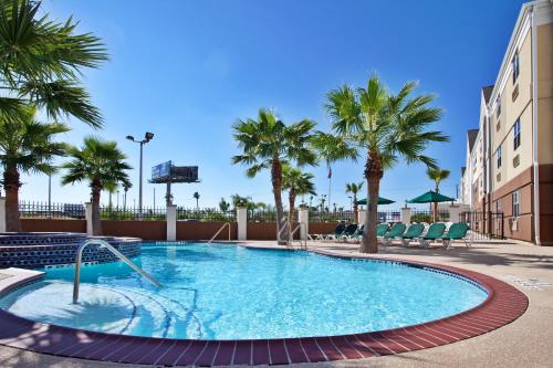 Candlewood Suites Galveston, an IHG Hotel