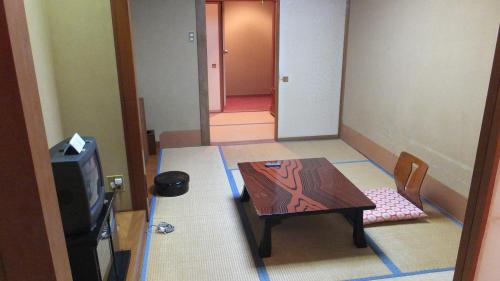 Japanese-Style Single Room