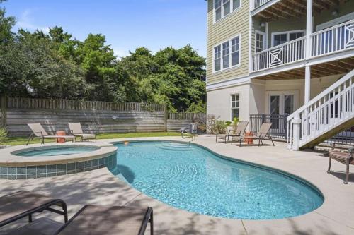 Swimming pool, Paradiso del Mare by Five Star Properties in Inlet Beach