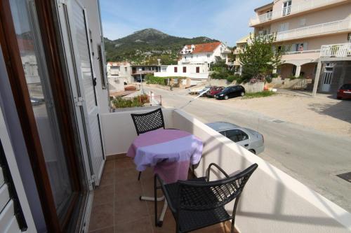 Apartments and rooms with parking space Hvar - 8717 - image 4
