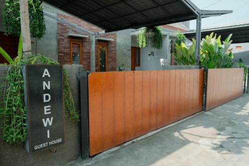 Andewi Guest House Denpasar RedPartner