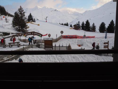 Studio lumineux renove, au pied des pistes, balcon sud, 3 pers. sans animaux - FR-1-344-175 near Le Medzery
