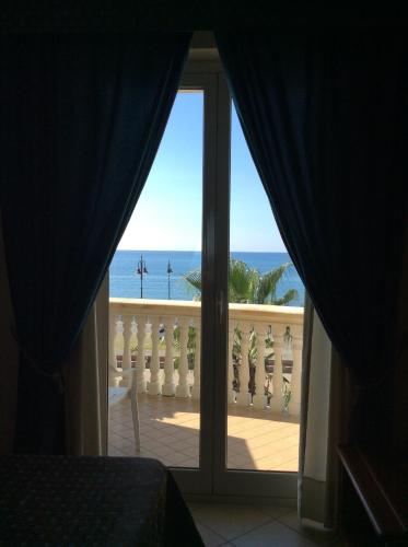 Cridda Hotel & Restaurant - image 13