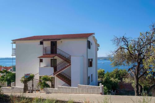  Apartments and rooms by the sea Zavala, Hvar - 8784 in Zavala