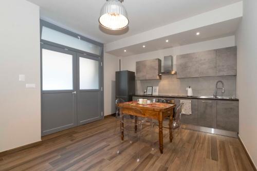 Kitchen, Roomy and Cozy Apartments Lingotto in Turin