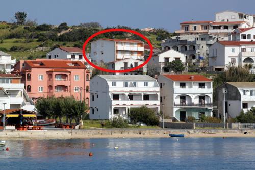  Apartments with a parking space Metajna, Pag - 527, Pension in Metajna