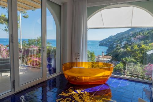 บริการและสิ่งอำนวยความสะดวก, Decori Suites Amalfi Coast in วิเอทรี่ ซุล แมร์