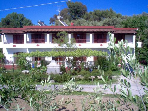 Alexandros Studios Messonghi 4