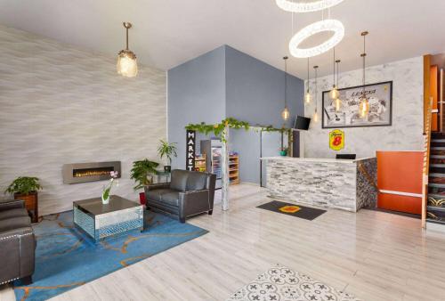 Super 8 by Wyndham Lenexa Overland Park Area/Mall Area Super 8 by Wyndham Lenexa Overland Park Area/Mall Area