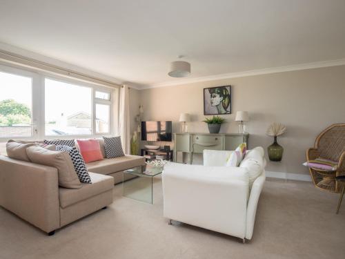 Pass the Keys Stylish 2 Bedroom Flat Apartment with Free Parking in Windsor, Windsor (fotografie 8)