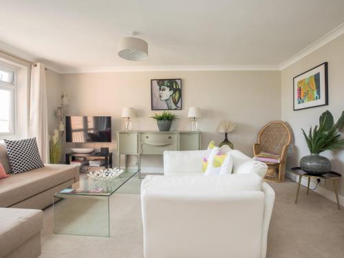 Pass the Keys Stylish 2 Bedroom Flat Apartment with Free Parking in Windsor, Windsor (fotografie 9)