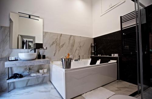 Scugnizzo Apartment Luxury Home, Naples (photo 9)