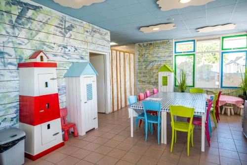 Kid’s club, TopParken – Recreatiepark de Woudhoeve in Wimmenum