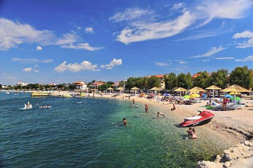  Apartments with a parking space Vrsi - Mulo, Zadar - 17753 in Vrsi