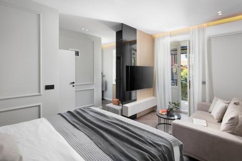 Oia Room