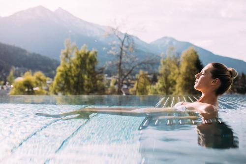 Swimming pool, Alpin Resort Sacher in Seefeld