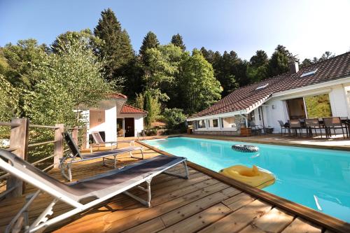 LE CHALET BLANC - JACUZZI / PISCINE / SAUNA