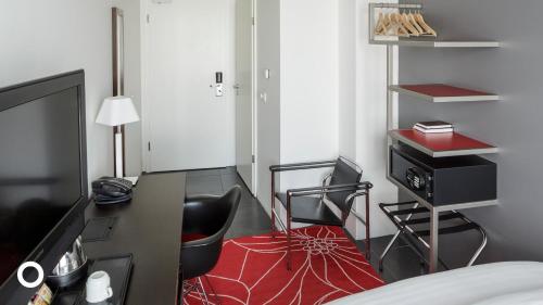 CenterHotel Arnarhvoll - image 2