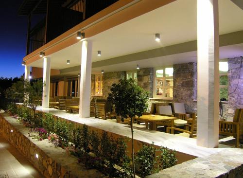 Iekārtas, Livadia Hotel Kyperounta in Kyperounda