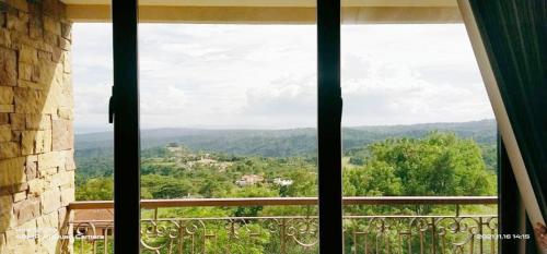 Taal Lake Staycation in Splendido-Lily Vacation photo