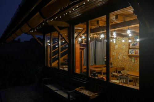 บริการและสิ่งอำนวยความสะดวก, Rose Hip Hill Farm in บอรส์