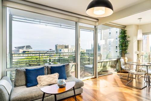Lodging Apartments Forum Llull, Barcelona