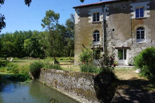 Le Moulin de Moquesouris - Chambres d'hôtes et table d'hôte