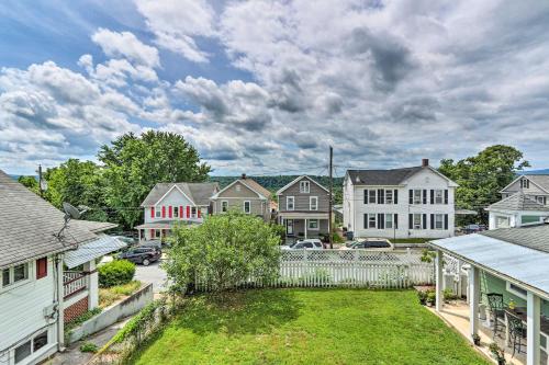 Epic Brunswick Apartment, Deck with Private Hot Tub!