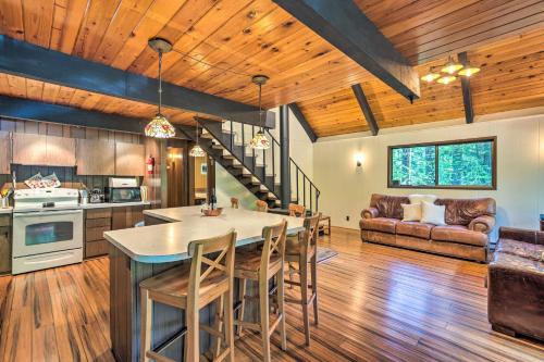 Peaceful Wooded Cabin By Mt. Baker Ski Area! - Glacier, WA