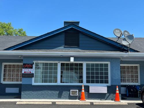 Washington & Lee Motel - image 6