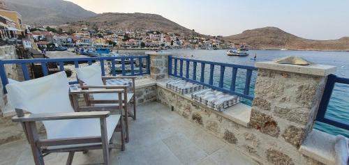 Halki Sea Breeze - a waterfront villa - Location, gîte - Hálki