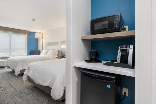 Holiday Inn Express Peru-Lasalle Area