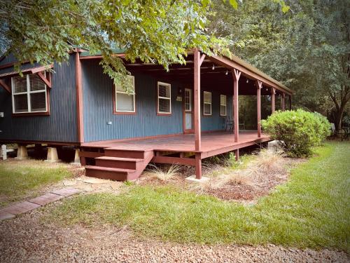 Cabin 3 - Modern Cabin Rentals in Southwest Mississippi at Firefly Lane