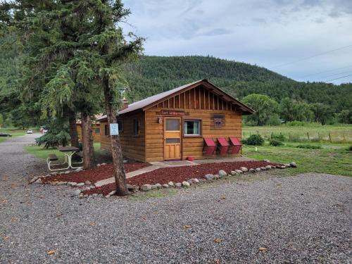Two-Bedroom Chalet - Pet Friendly