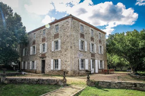 B&B Sugères - Domaine de Maisonneuve - Bed and Breakfast Sugères