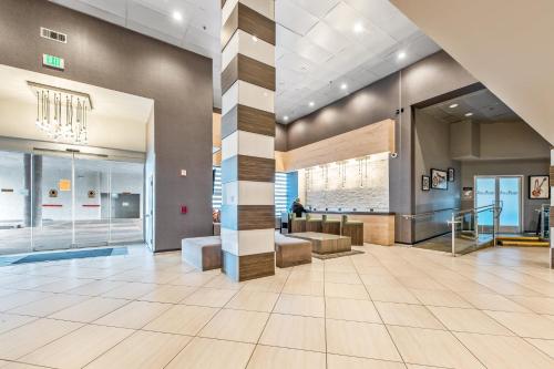 ล็อบบี้, โรงแรมฮันทิงตัน บีช (Hotel Huntington Beach) in ฮันติงตันบีช (CA)